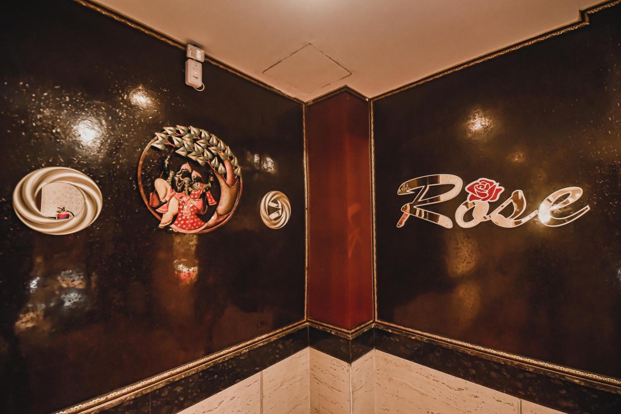 Konark Grand Hotel Mirzāpur Dış mekan fotoğraf